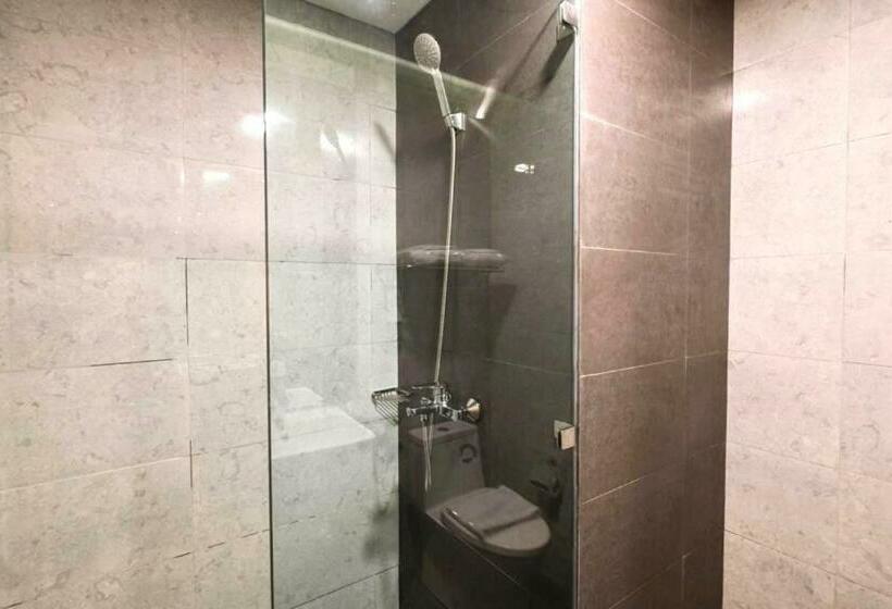 בית מלון כפרי Vasaka  Makassar  Managed By Dafam