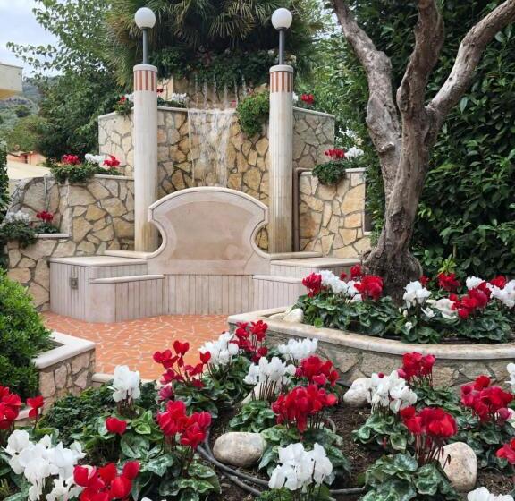 فندق Yellow Park