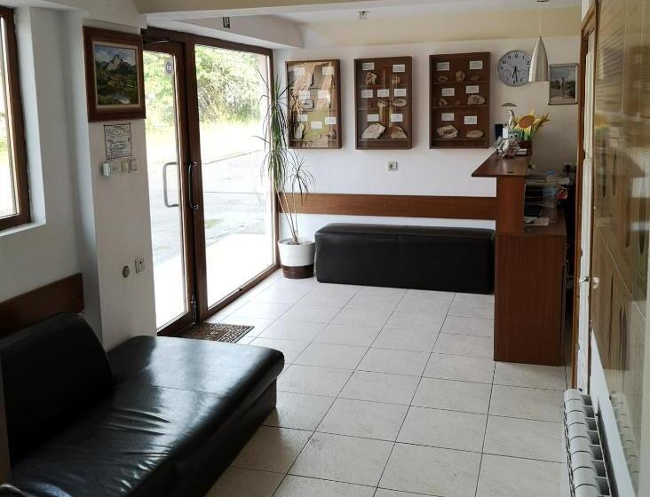 בית מלון כפרי Zenit Satovcha