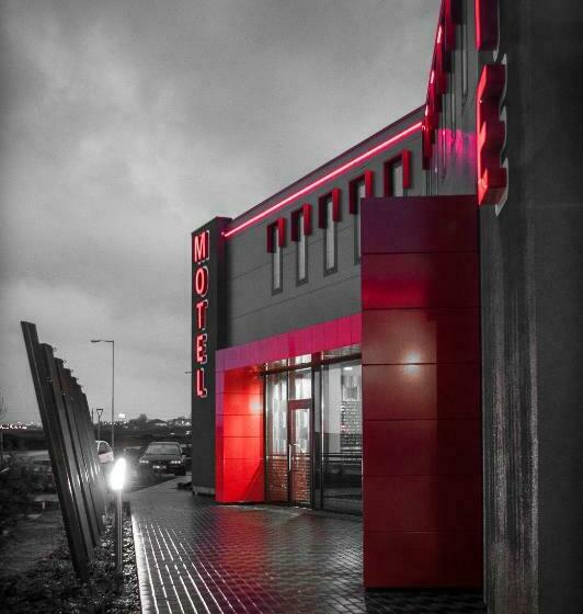M0 Caffe & Motel