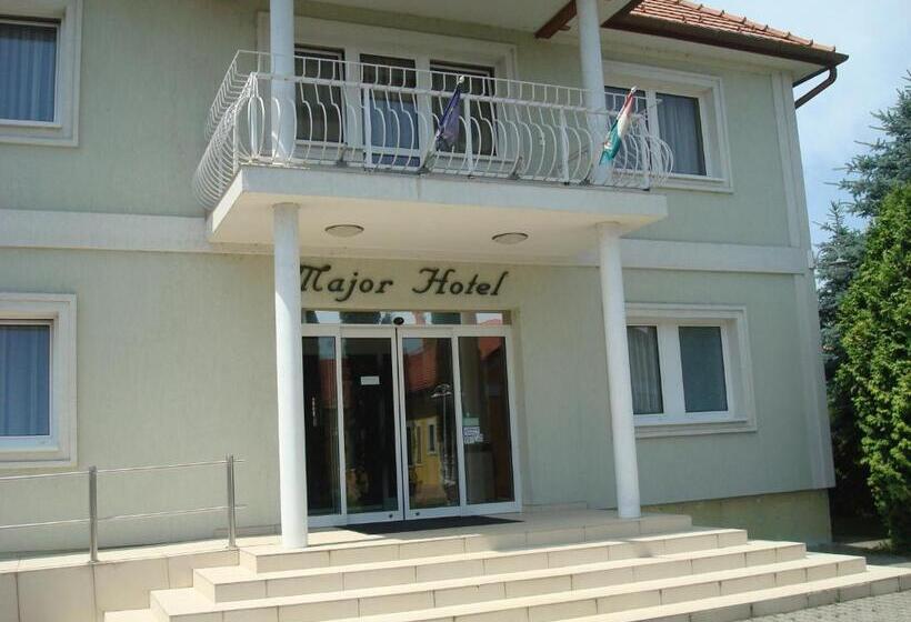 Major Hotel és Palóc Apartmanház