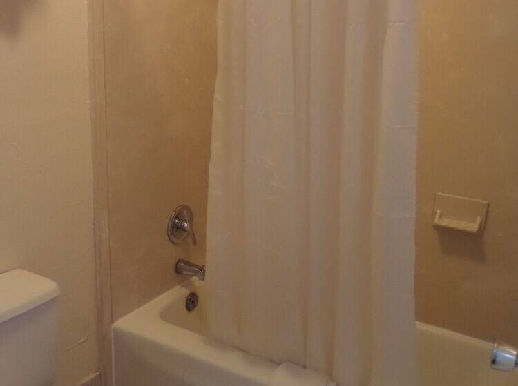 فندق على الطريق Jeffersonian Motor Inn