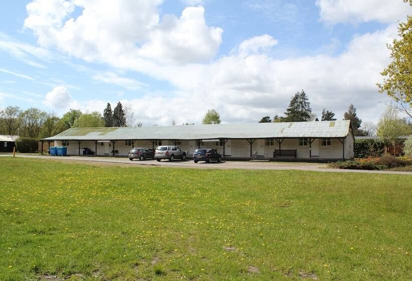 モーテル St George S Lodge, Bisley