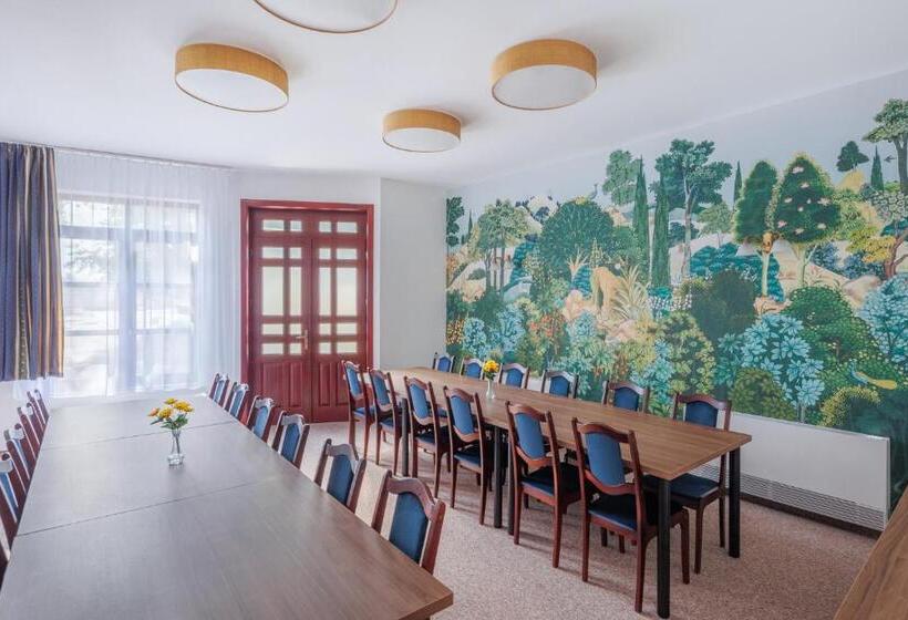 بنسيون 100 éves Fogadó