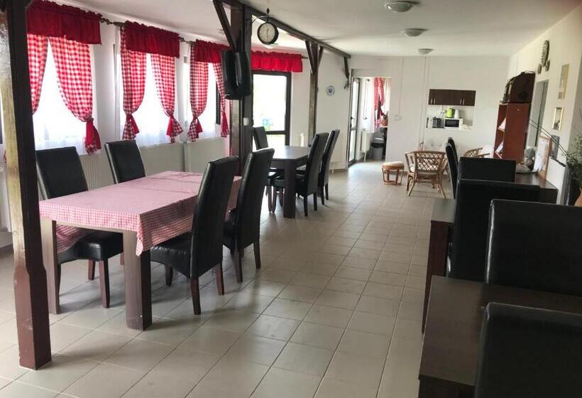 פנסיון Aranyló Vendégház