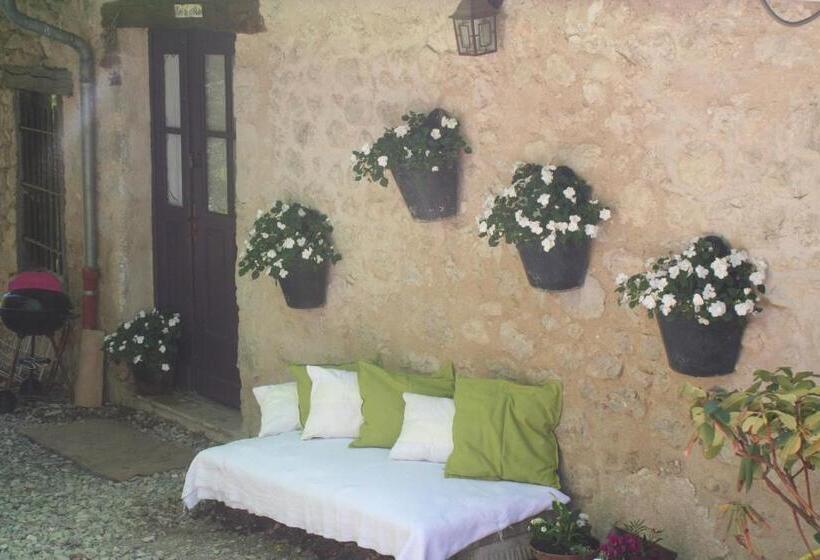 بنسيون Chambre D'hôtes La Romarine