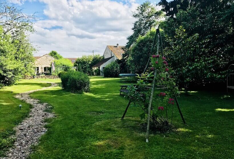 بنسيون Chambres D Hôtes De La Vallée Javot