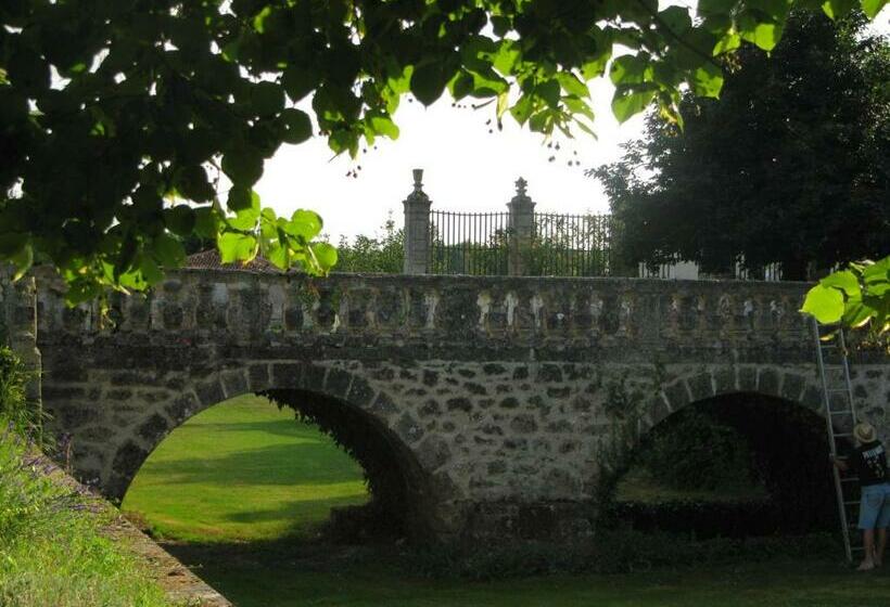 膳宿费 Chambres D'hôtes Et Gîtes Du Château De Clauzuroux