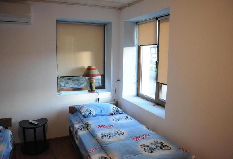 膳宿费 Vedra Guest House