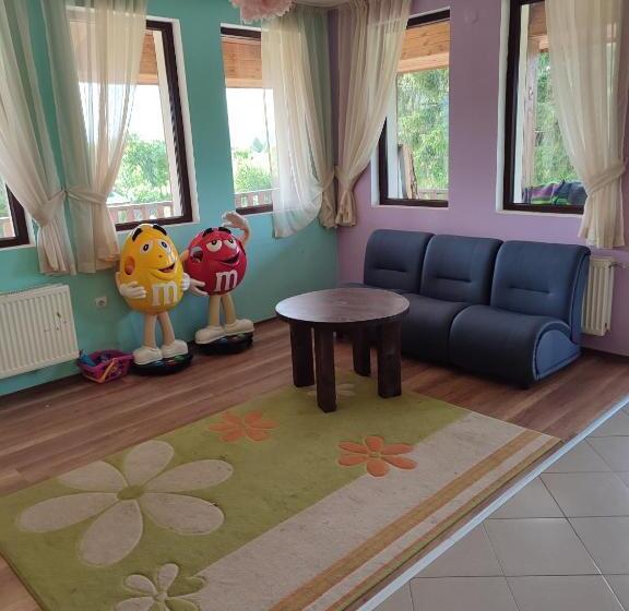 פנסיון Guest House Belchin View