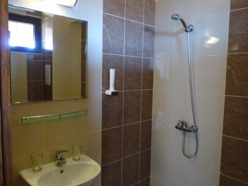 פנסיון Guest House Belchin View