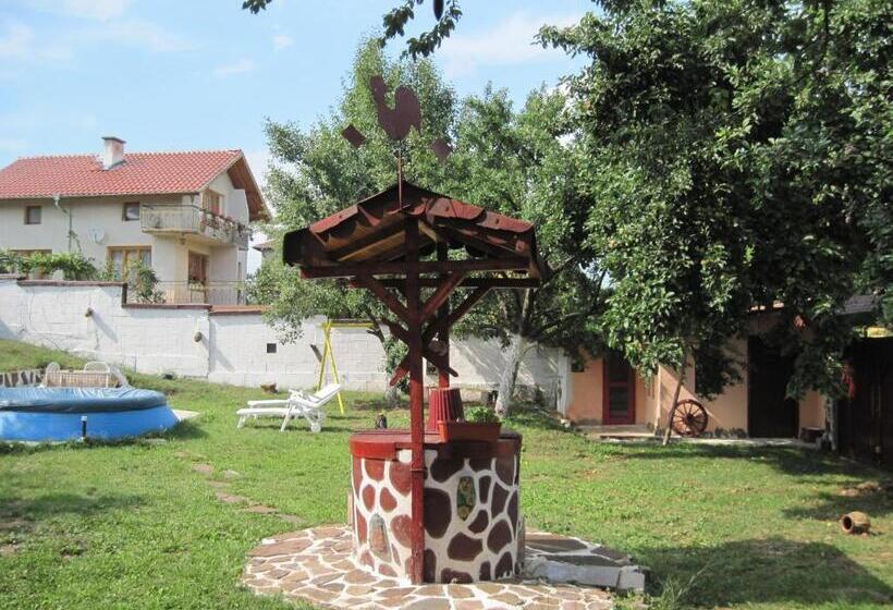 פנסיון Hadjibulevata Guest House