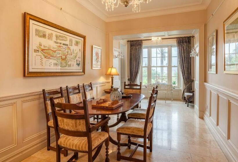 פנסיון Kells Bay House And Gardens