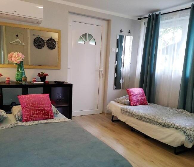 פנסיון Kultúrélet Vendégháza