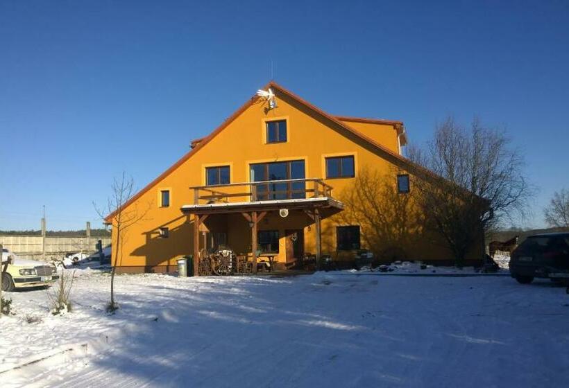 پانسیون Penzion Eqilon