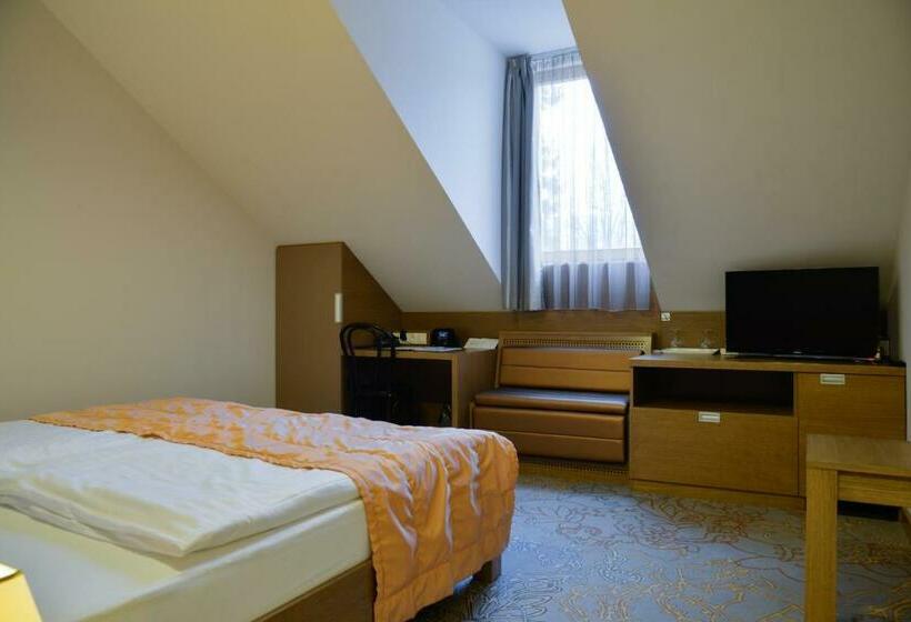 بنسيون Prónay Kastély