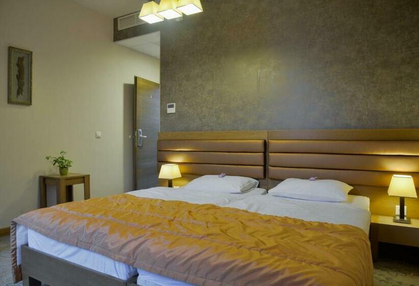 بنسيون Prónay Kastély