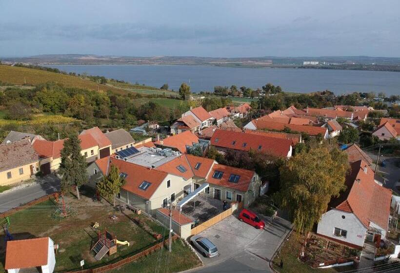 펜션 Restaurace Apartmány Bobule