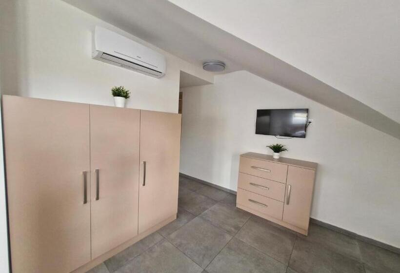 펜션 Restaurace Apartmány Bobule