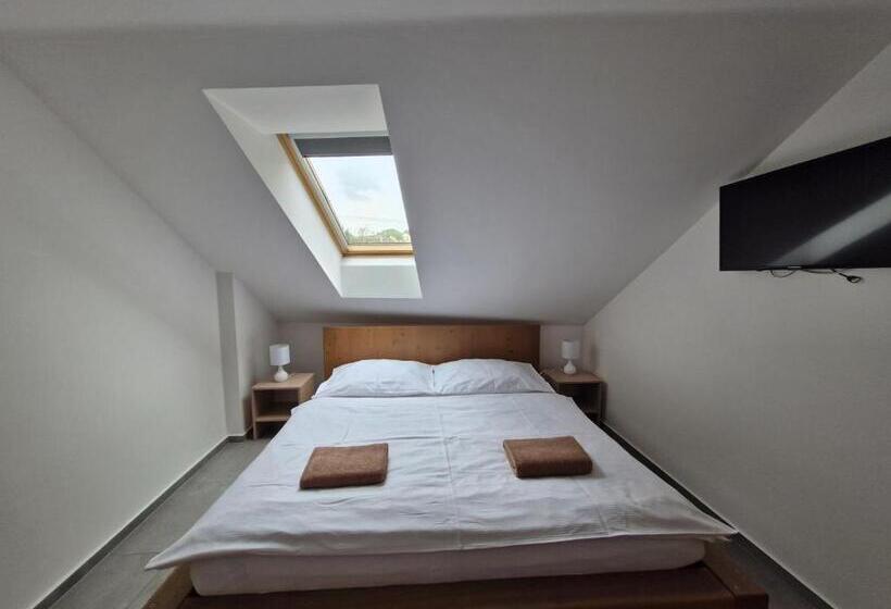 펜션 Restaurace Apartmány Bobule