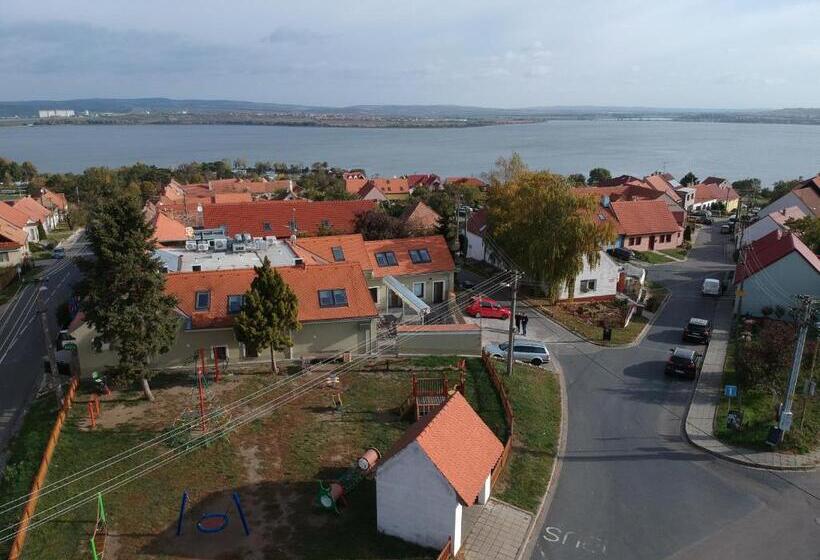 펜션 Restaurace Apartmány Bobule