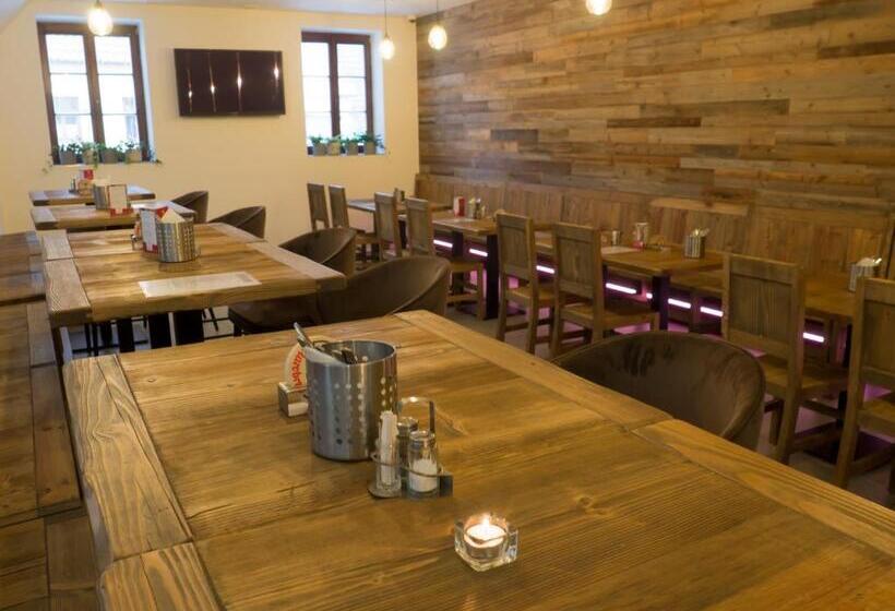 펜션 Restaurace Apartmány Bobule