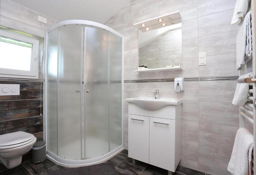 פנסיון Rooms With A Parking Space Slunj, Plitvice   17485