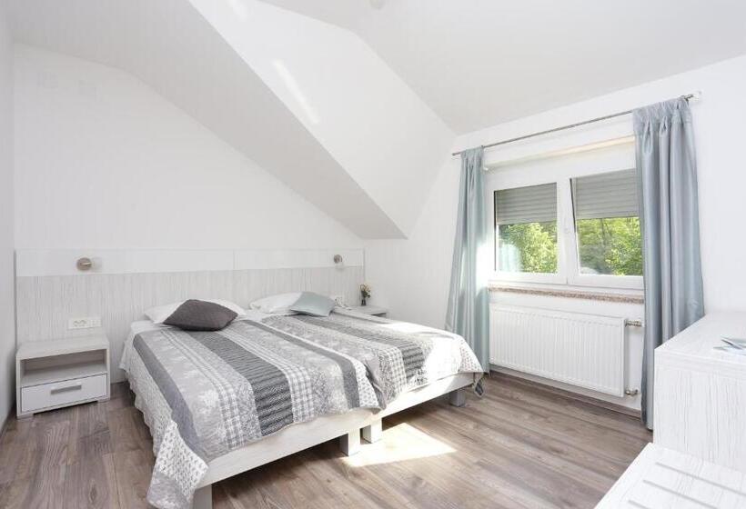 פנסיון Rooms With A Parking Space Slunj, Plitvice   17485