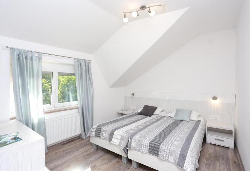 פנסיון Rooms With A Parking Space Slunj, Plitvice   17485