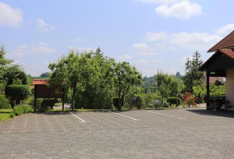 膳宿费 Rooms With A Parking Space Slunj, Plitvice   17502