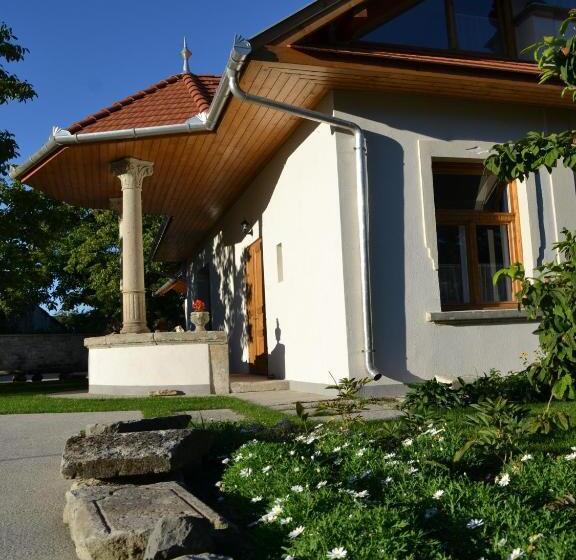 פנסיון Turján Vendégház