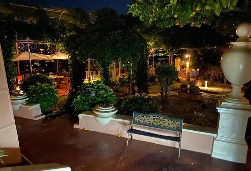 بنسيون Villa Fieschi