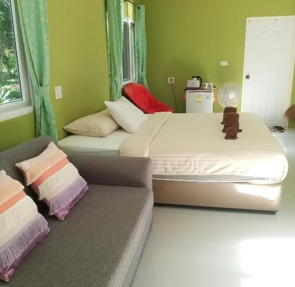 펜션 Wandee Resort Bankrut