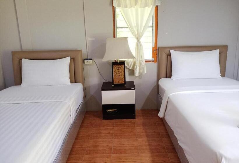 펜션 Wandee Resort Bankrut