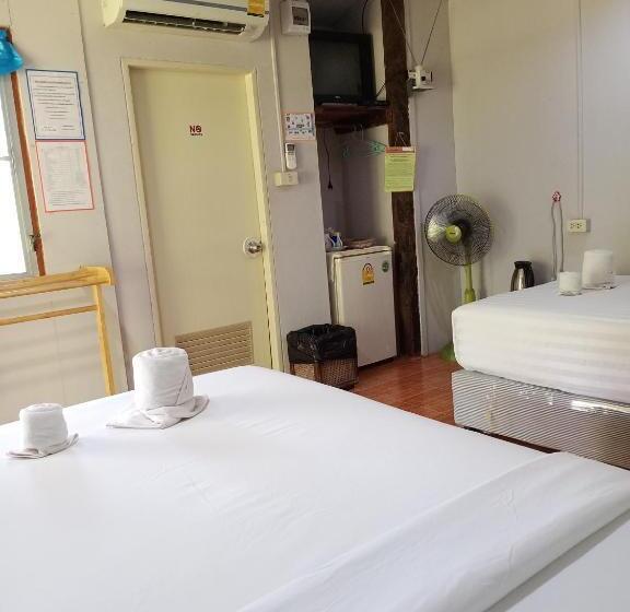 펜션 Wandee Resort Bankrut