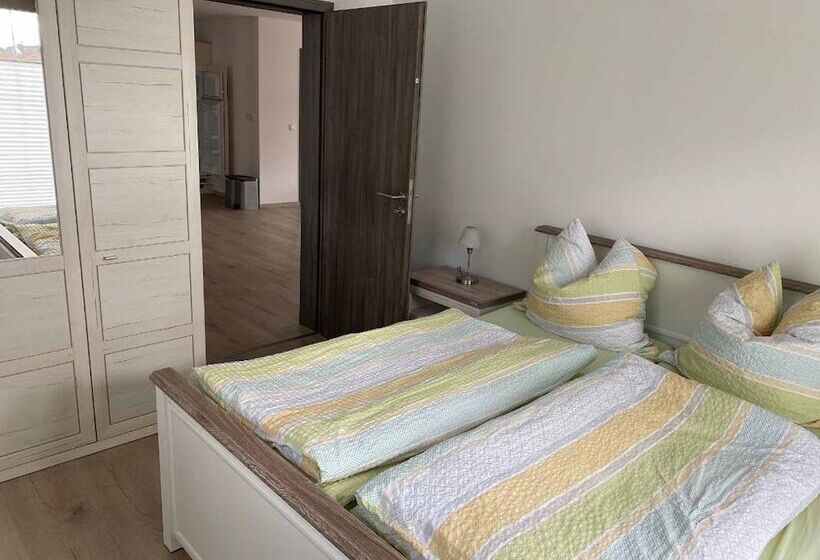 بنسيون Zum Kramerwirt