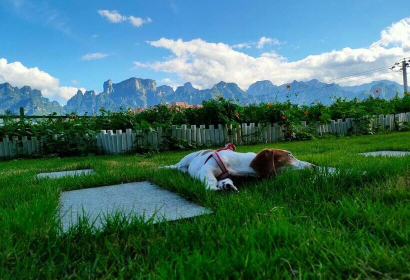Xiao En Castle Hotel Tianmenshan