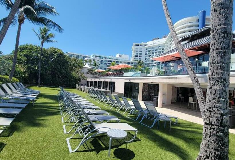 2 Bedroom 2 Bath Beachfront Condo On Miami Beach Millionaire Row