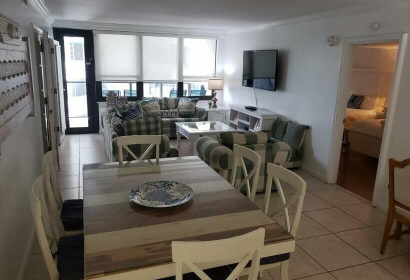 2 Bedroom 2 Bath Beachfront Condo On Miami Beach Millionaire Row