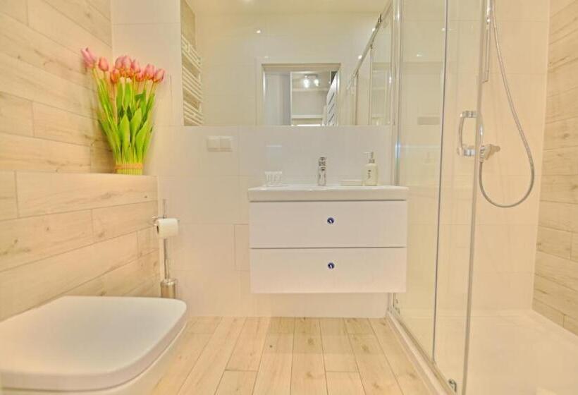 Osiedle Cesarskie Apartamenty   Parking   Apartamenty Bryza