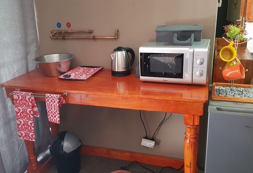 ベッドアンドブレックファースト Rustique Paris Guest House