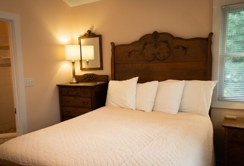 Garden Grove Inn Bed And Breakfast