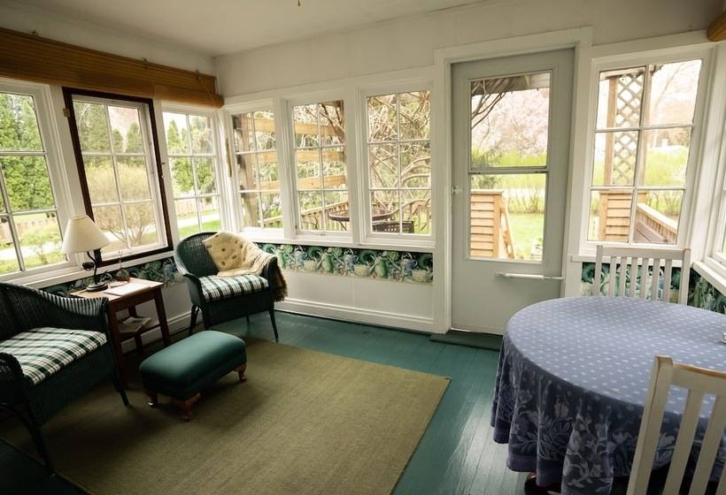 Garden Grove Inn Bed And Breakfast