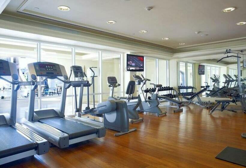 Holiday Republic Saigon Airport