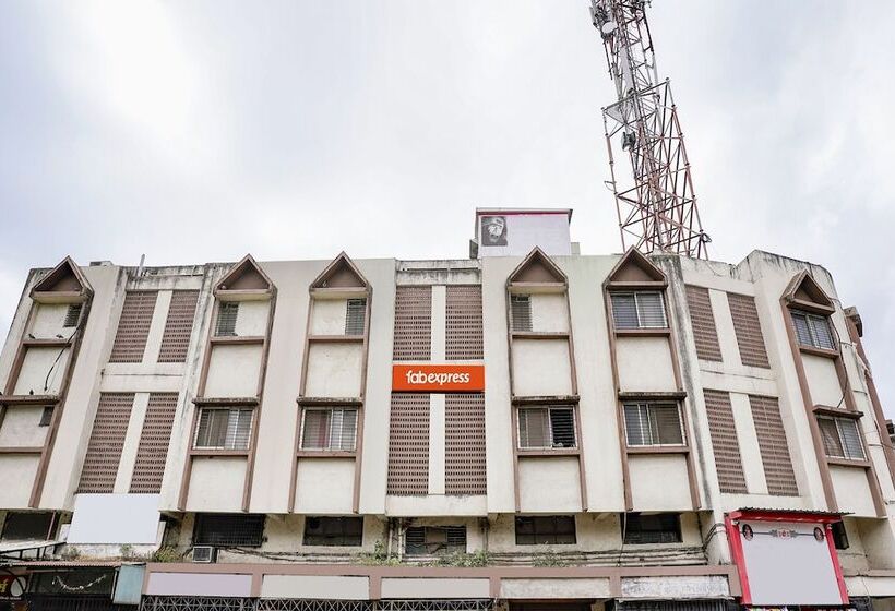 فندق Fabexpress Sai Lodging   Nashik Railway Station