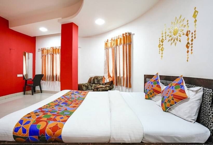 בית מלון כפרי Fabexpress Sai Lodging   Nashik Railway Station