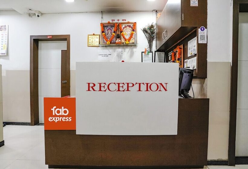 فندق Fabexpress Sai Lodging   Nashik Railway Station