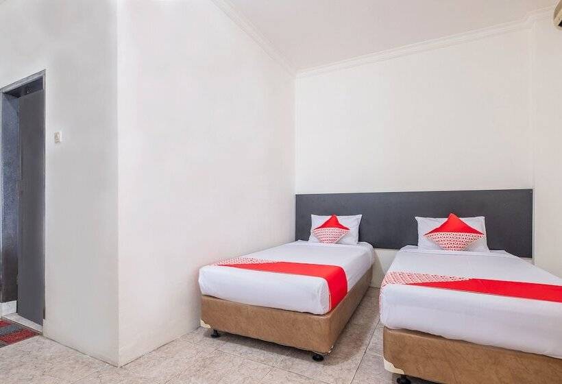 ホテル Oyo 2704  Transit 2