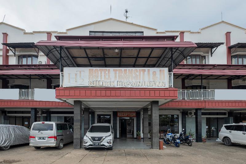 ホテル Oyo 2704  Transit 2