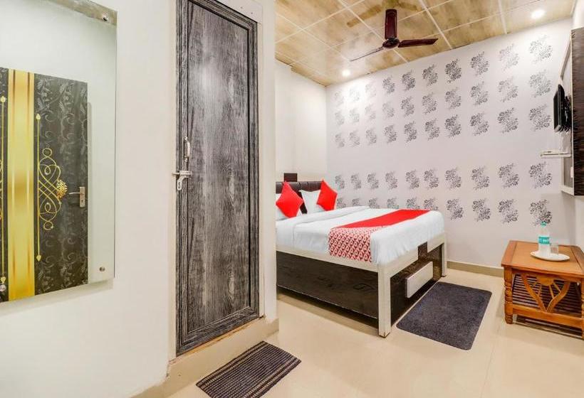 Hotel Oyo 40062 Vishesh Resort